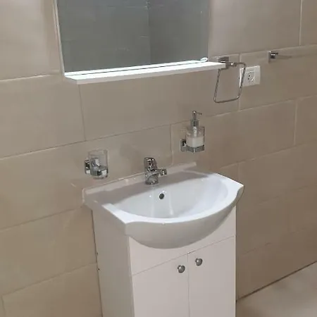 Acasa La Mye